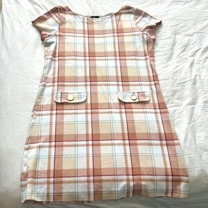 Ann Taylor petite small pattern dress with small pockets